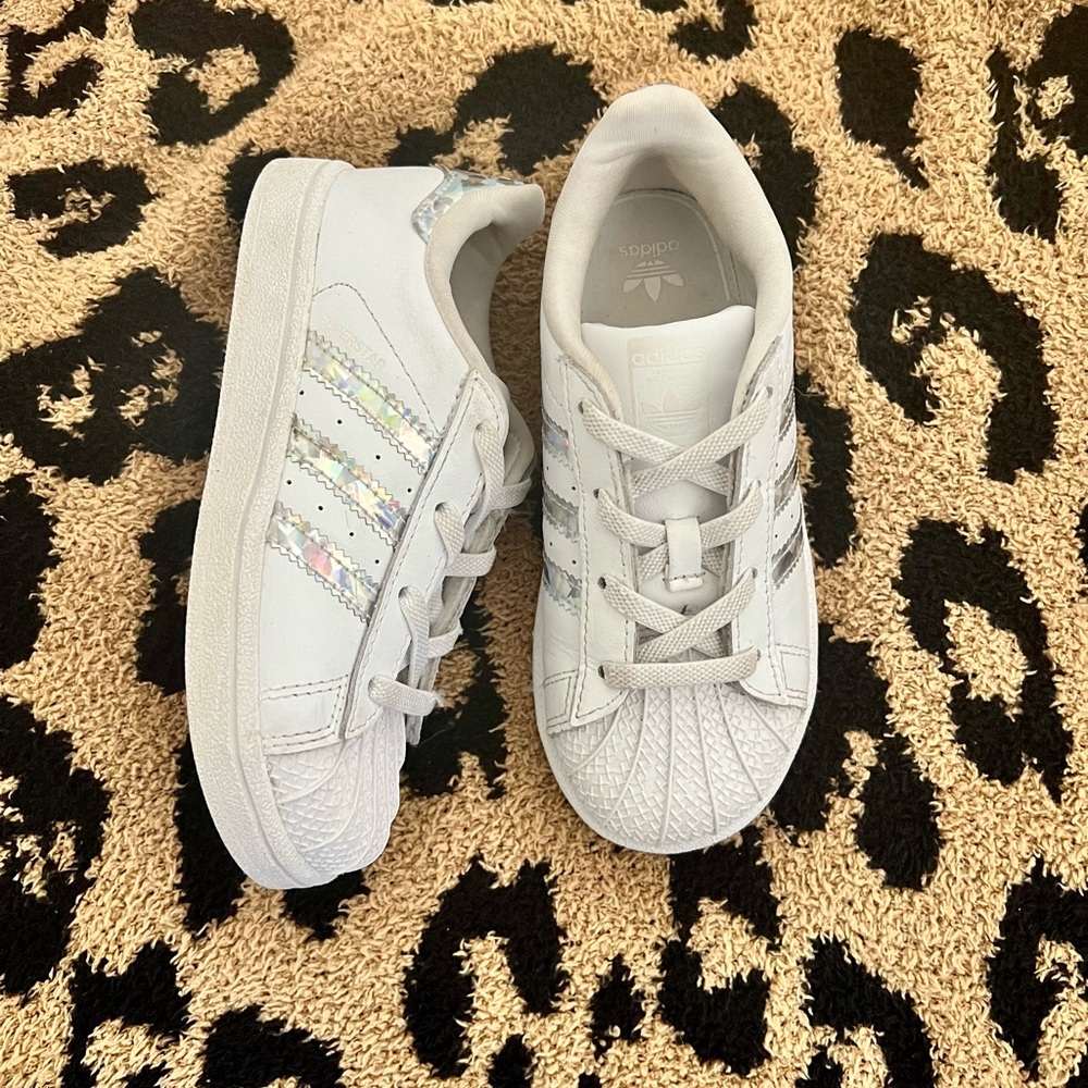 Adidas Superstar Sneakers